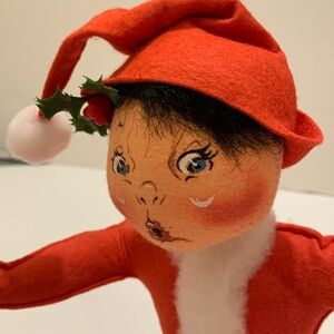Annalee elf, red suit. 1994 edition.  10” tall in seated position.